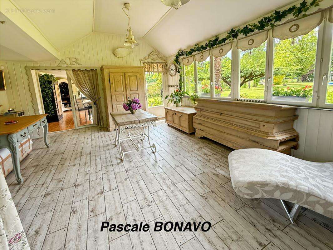 Maison à VENDAYS-MONTALIVET