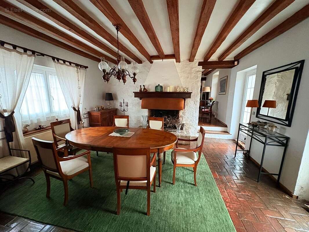 Maison à MONTIGNY-SUR-LOING