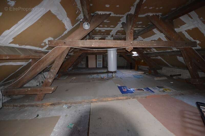 Proche de LA FERTE SOUS JOUARRE (77) à vendre maison de 7 pièces avec local commercial - photo 12