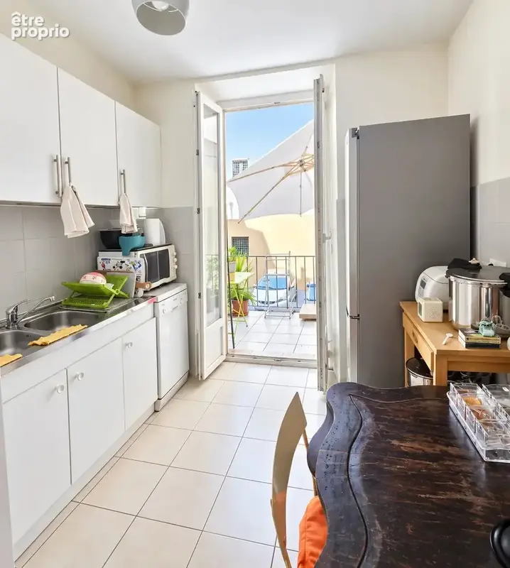 Appartement 4 pièces avec terrasse - Carré d'Or - Locataire en place - photo 5