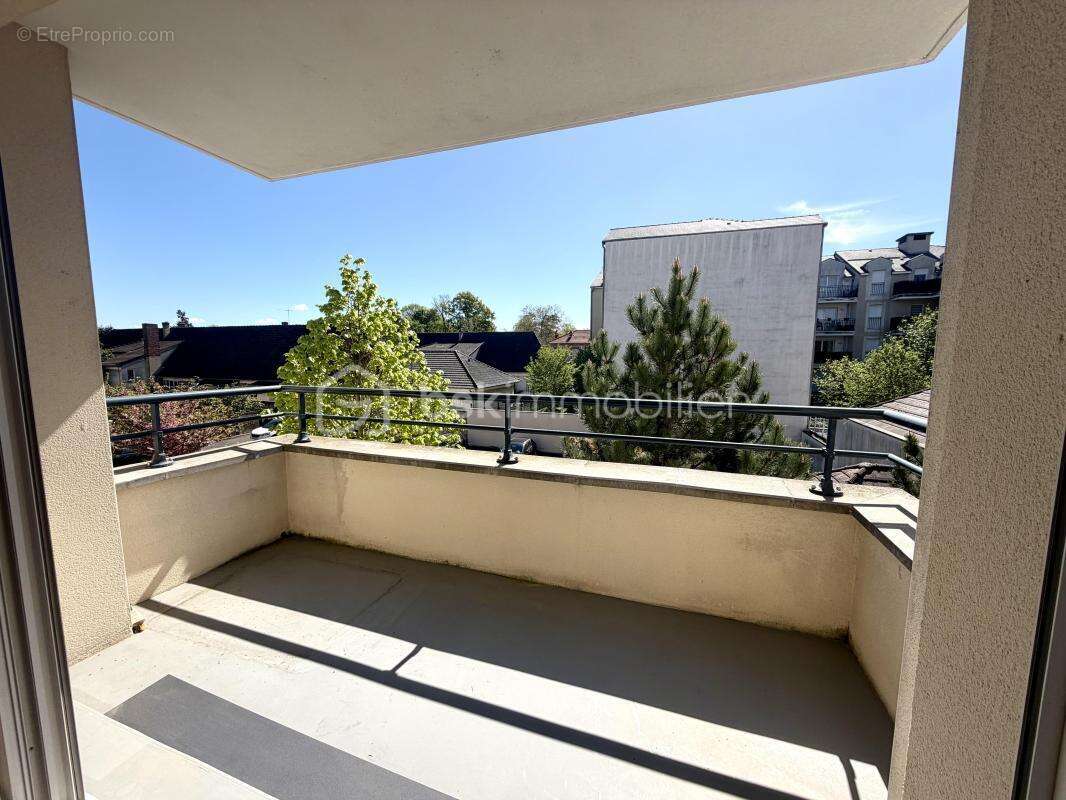 Appartement à QUINCY-SOUS-SENART