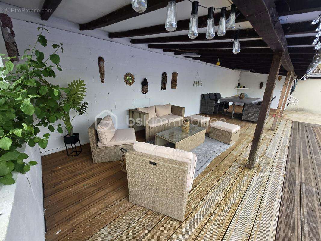 Maison à PRECY