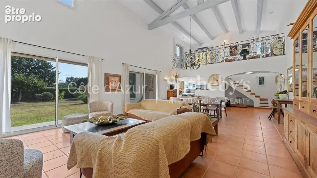 Grimaud, propriété privée avec piscine et solarium à quelques pas des plages - photo 7