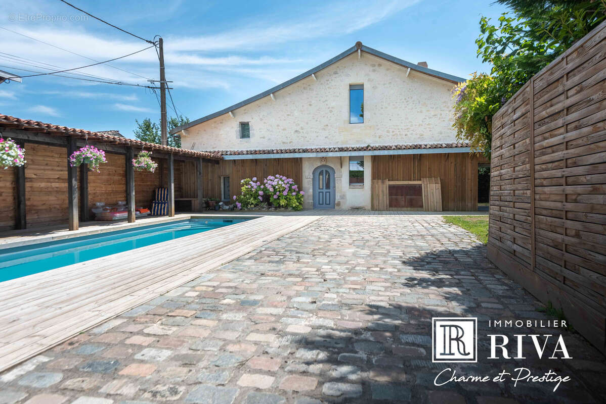 Maison à SAINT-CAPRAIS-DE-BORDEAUX