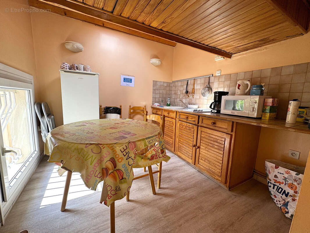 Immeuble de 9 bureaux, potentiel 4500 € par mois, situé idéalement face à la Mairie d'Aulnay-sous-Bois et proc - photo 17