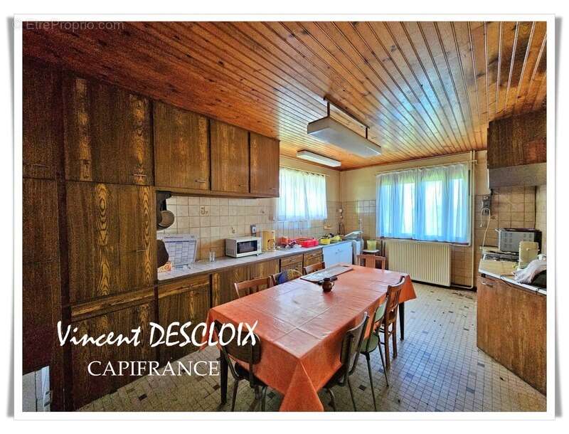 Maison à MONTSAUCHE-LES-SETTONS