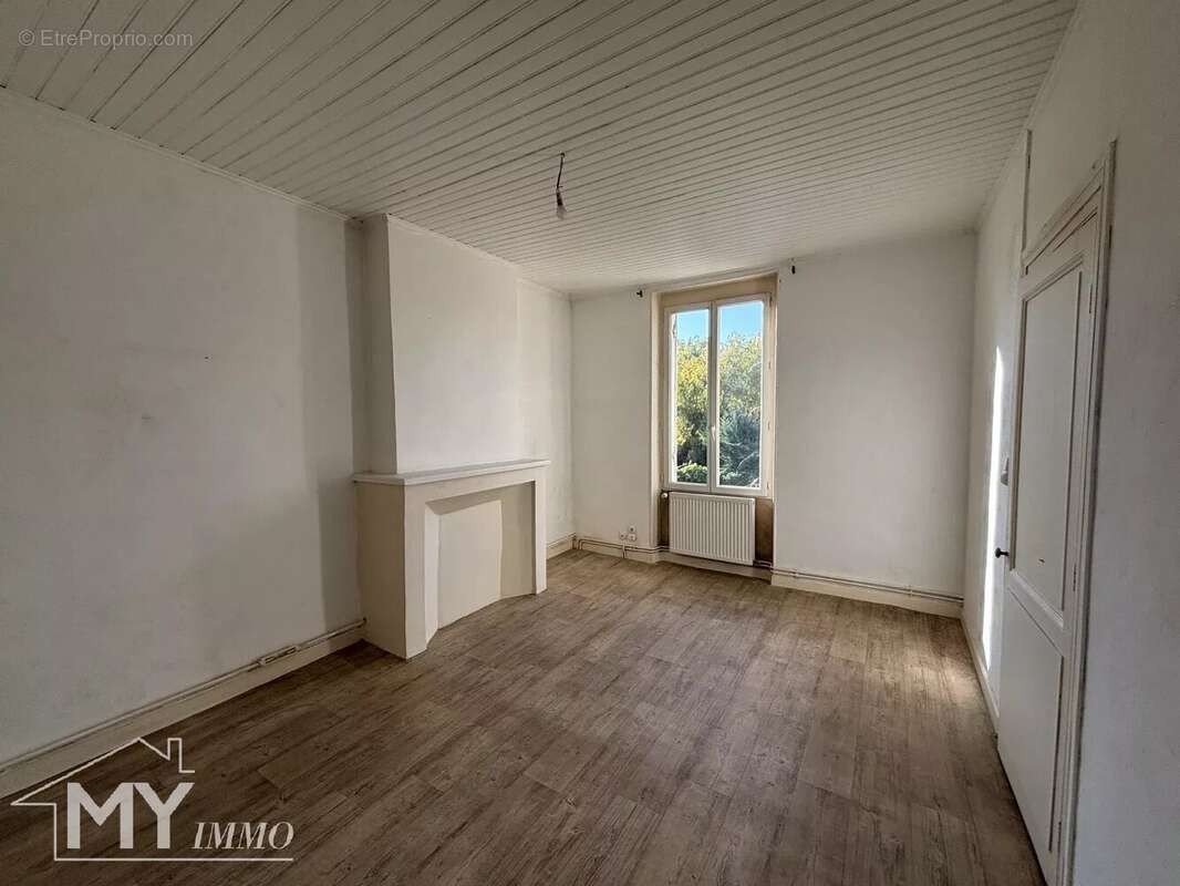 Appartement à PINEUILH