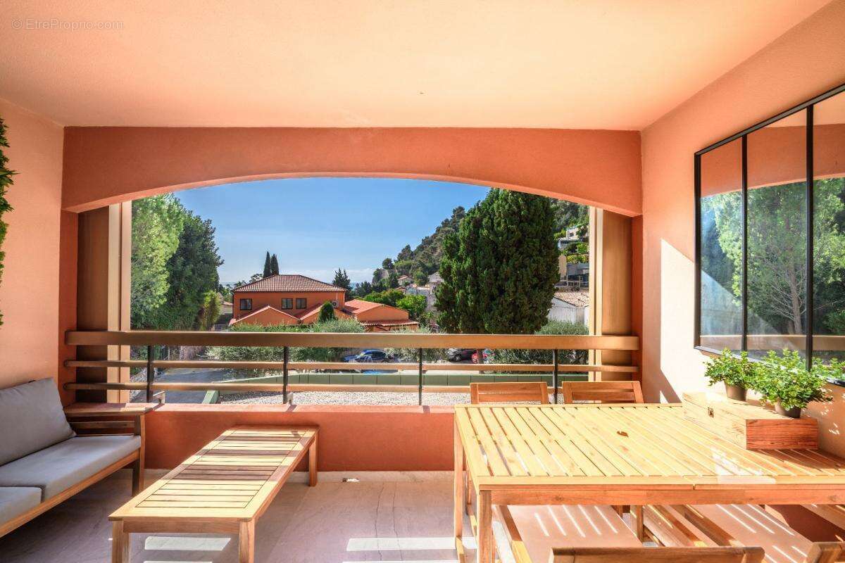Appartement à EZE