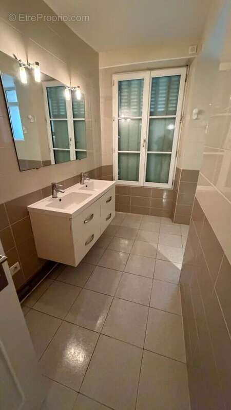 Appartement à VERSAILLES