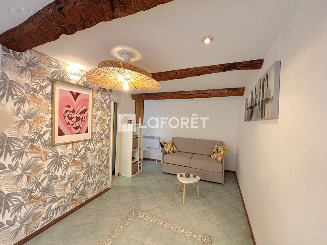 Appartement à SILLANS-LA-CASCADE