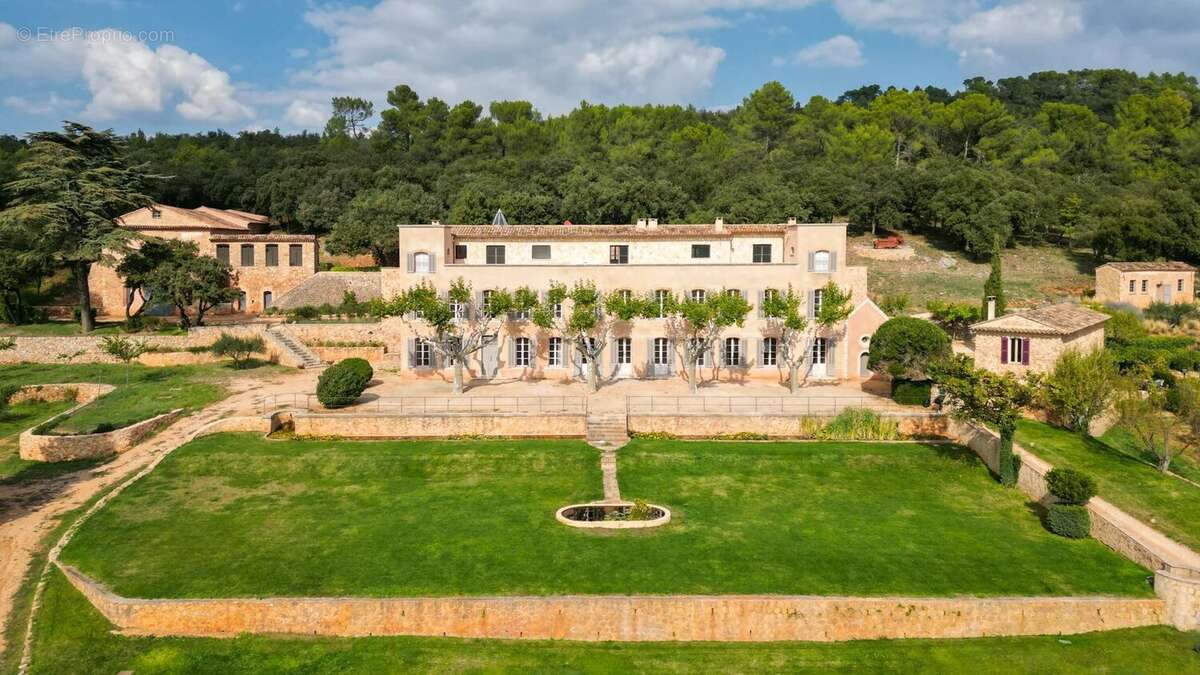 Maison à FOX-AMPHOUX