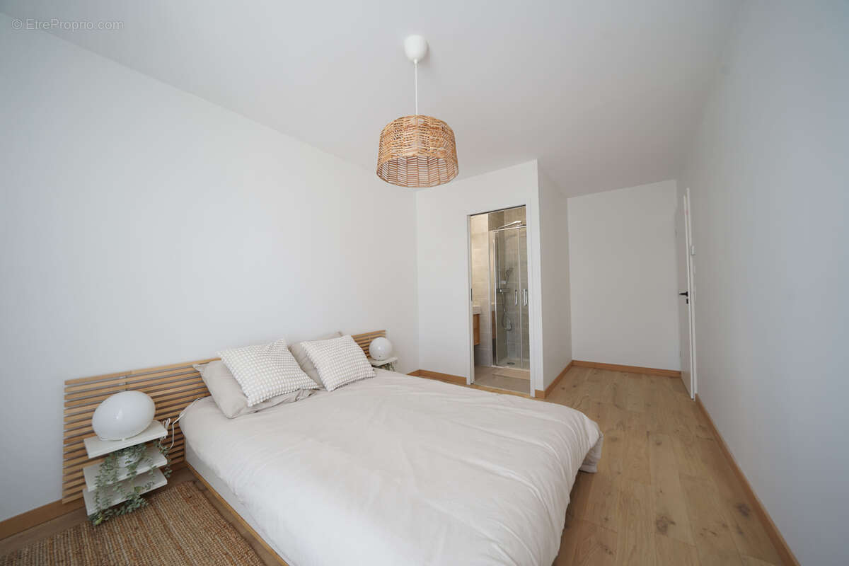 Appartement à MEYLAN