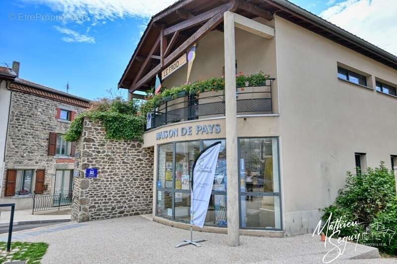 Terrain à SAINT-MARTIN-EN-HAUT