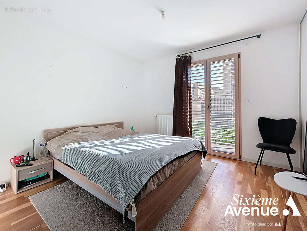 Appartement à Saint-Symphorien d'Ozon, 3 pièces, 65m², rez-de-jardin - photo 4