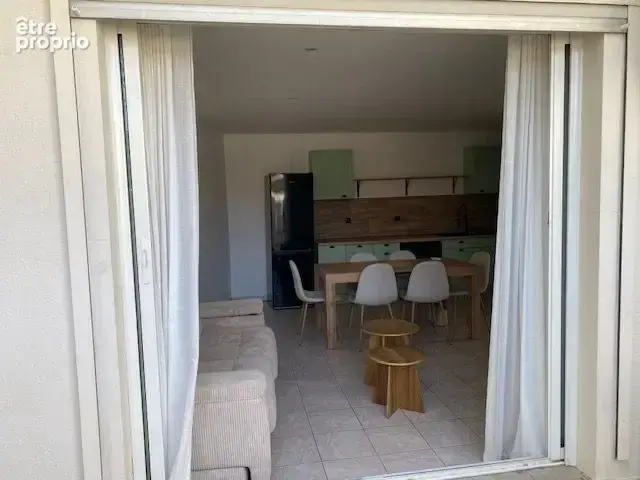 En exclusivité Maison de village avec garage et terrasse sans aucun vis a vis le tout en parfait etat - photo 4
