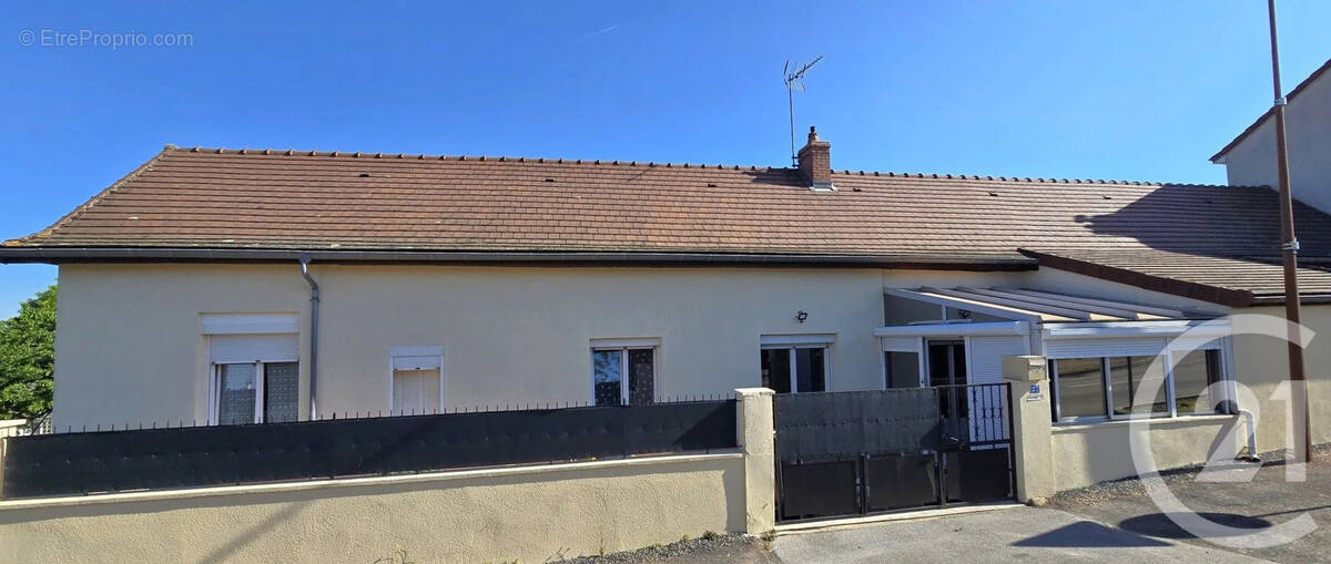 Maison à SAINT-EUSEBE