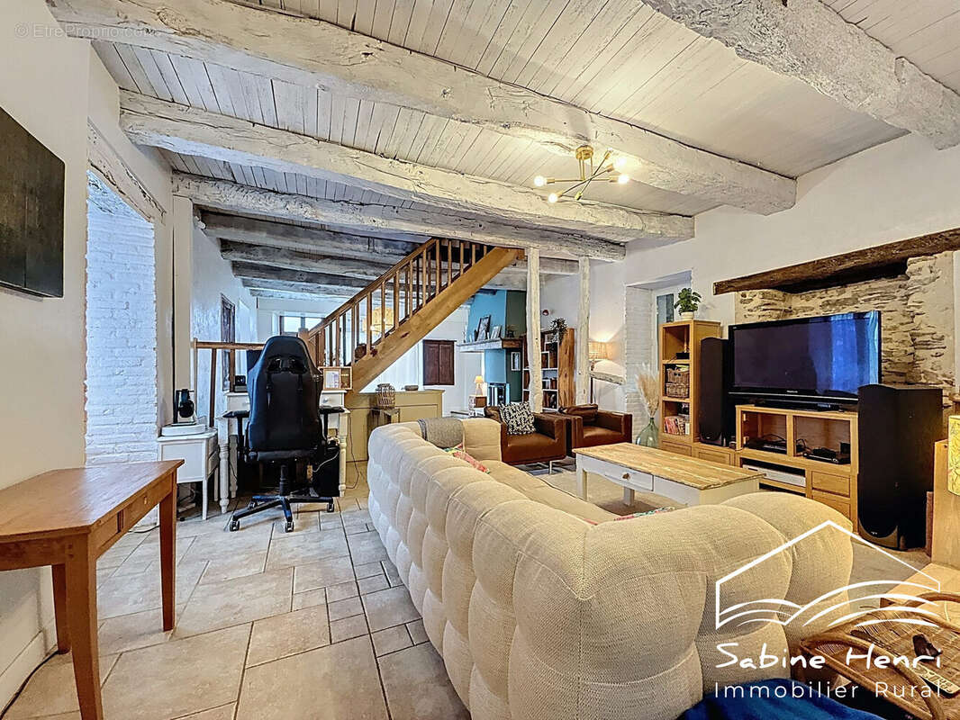 Maison à MIRANDOL-BOURGNOUNAC