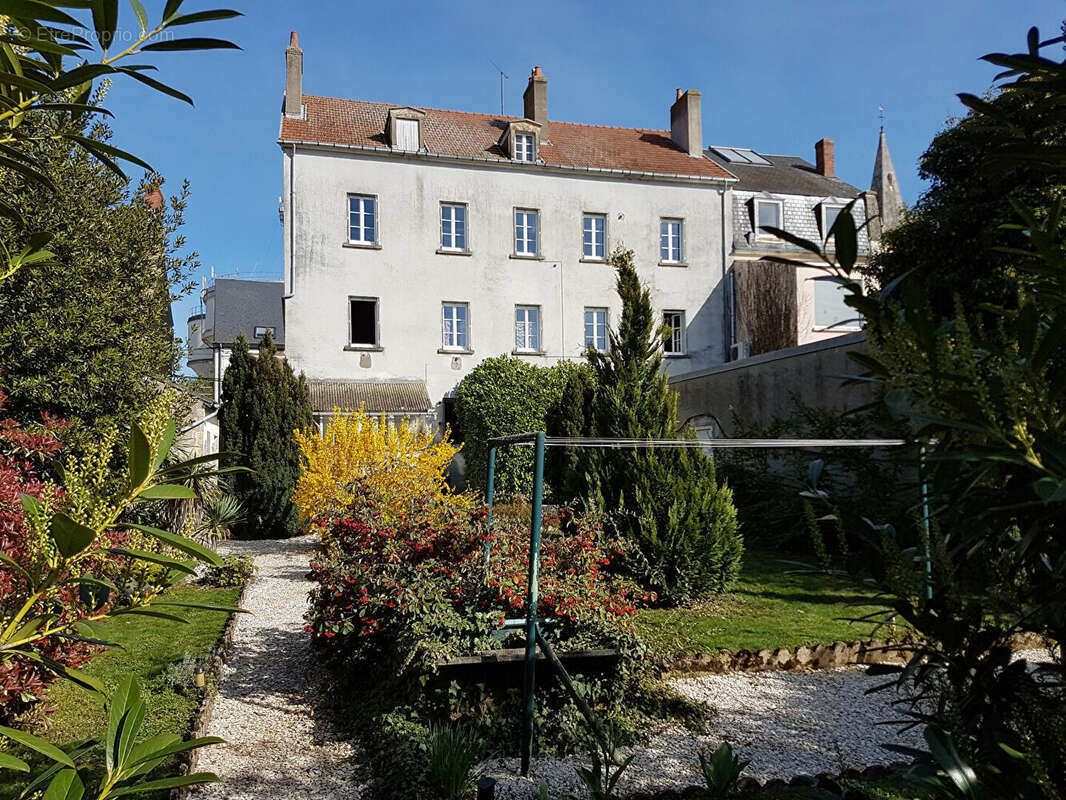 Appartement à FOURCHAMBAULT