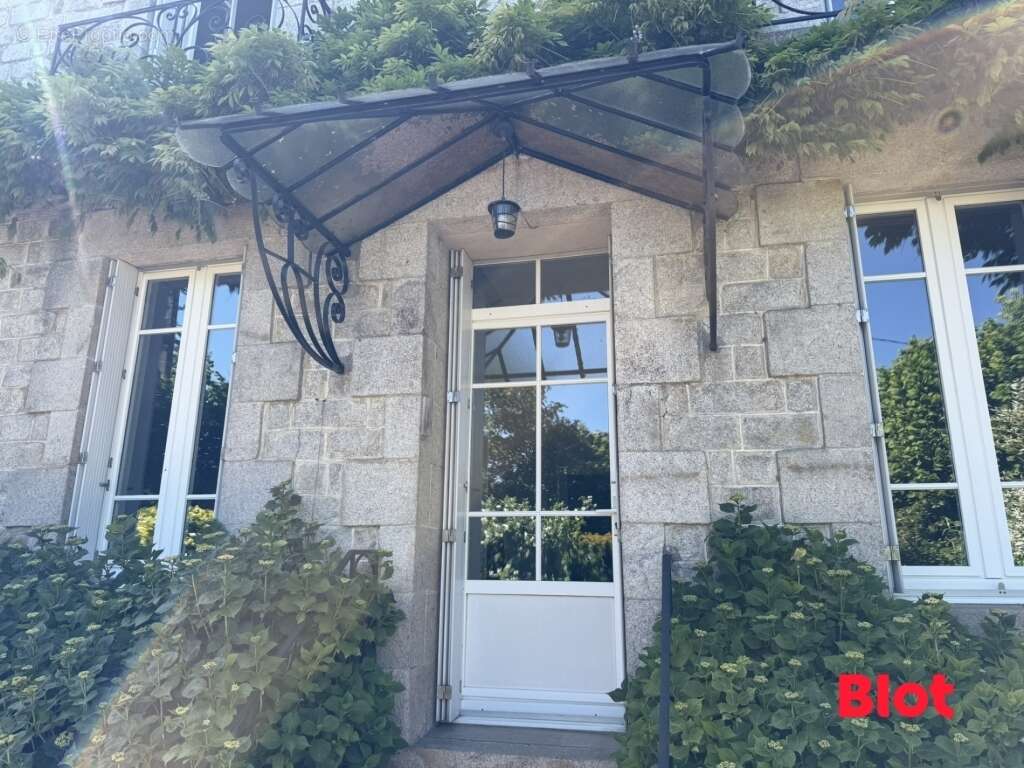 Maison à PLOUER-SUR-RANCE