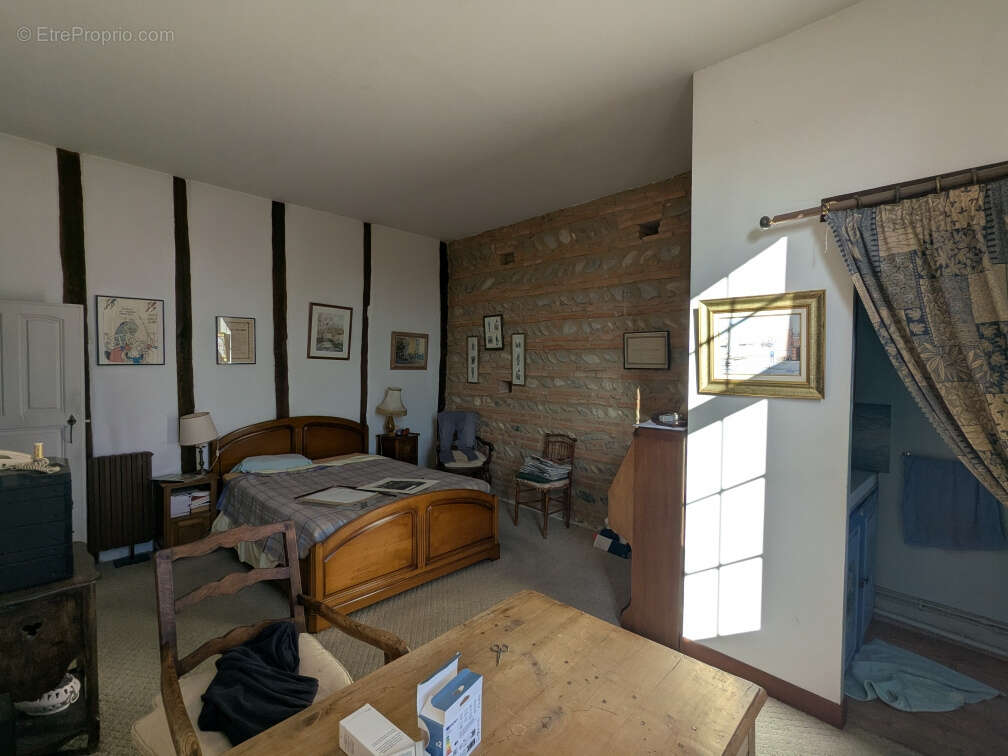 Maison à MONTESQUIEU-VOLVESTRE