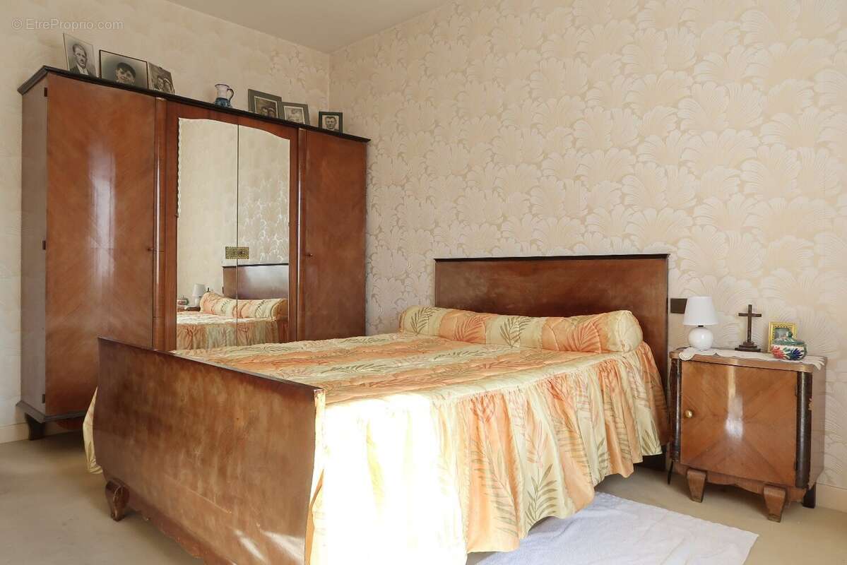 Maison à MONTROND-LES-BAINS