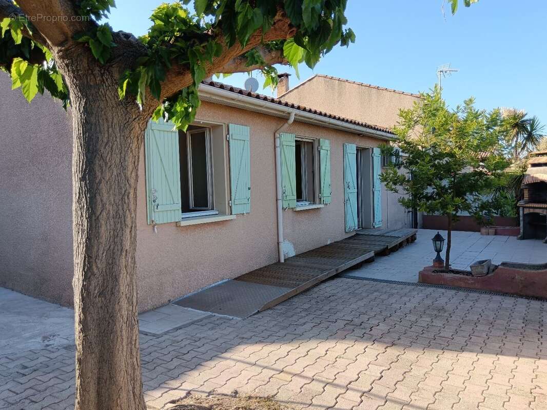 Maison à MONTADY