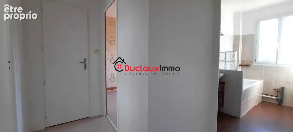 Appartement 2 chambres, traversant, Balcon, Ascenseur et Cave - photo 5