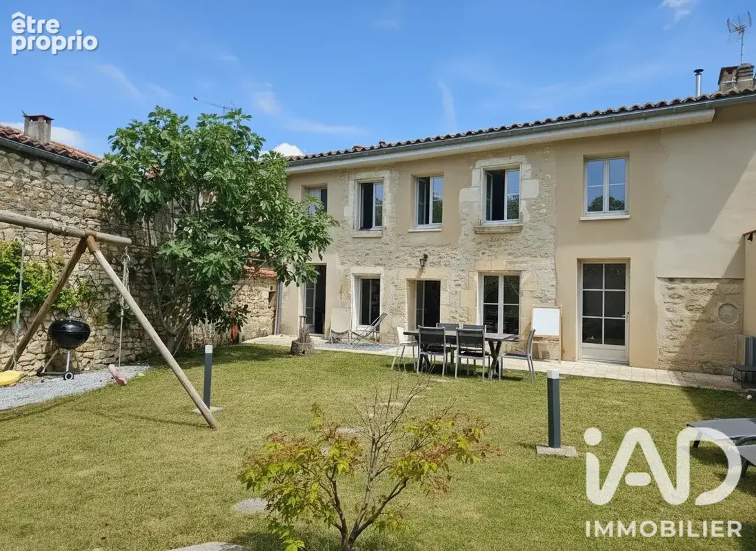 Photo 1 - Maison à LA ROCHEFOUCAULD