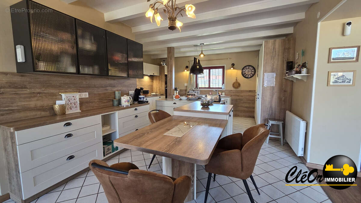 Maison à MOUTHIER-EN-BRESSE