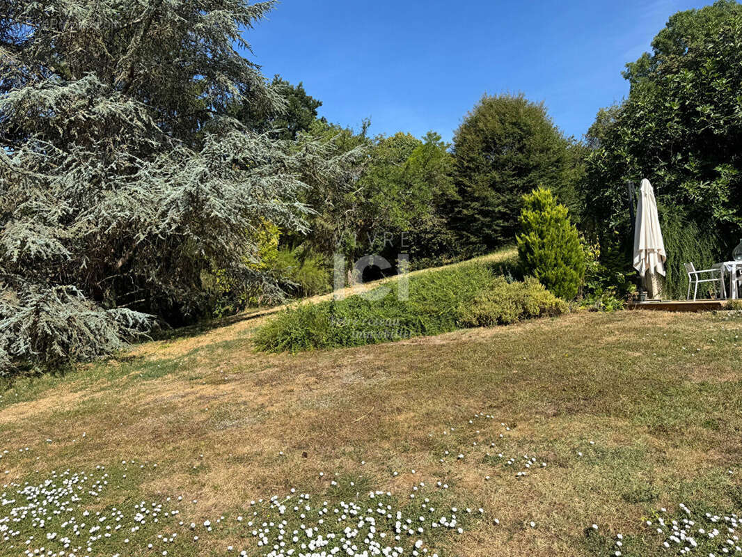 10 minutes au sud de Saumur, propriété en bordure de rivière - photo 6