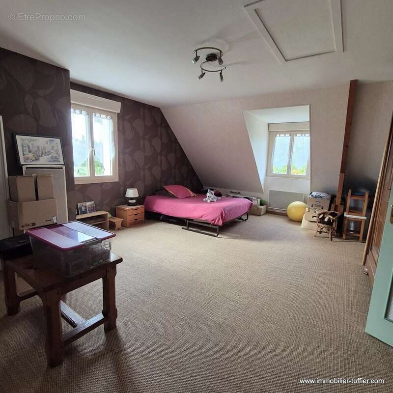 Maison à SAVIGNE-L&#039;EVEQUE