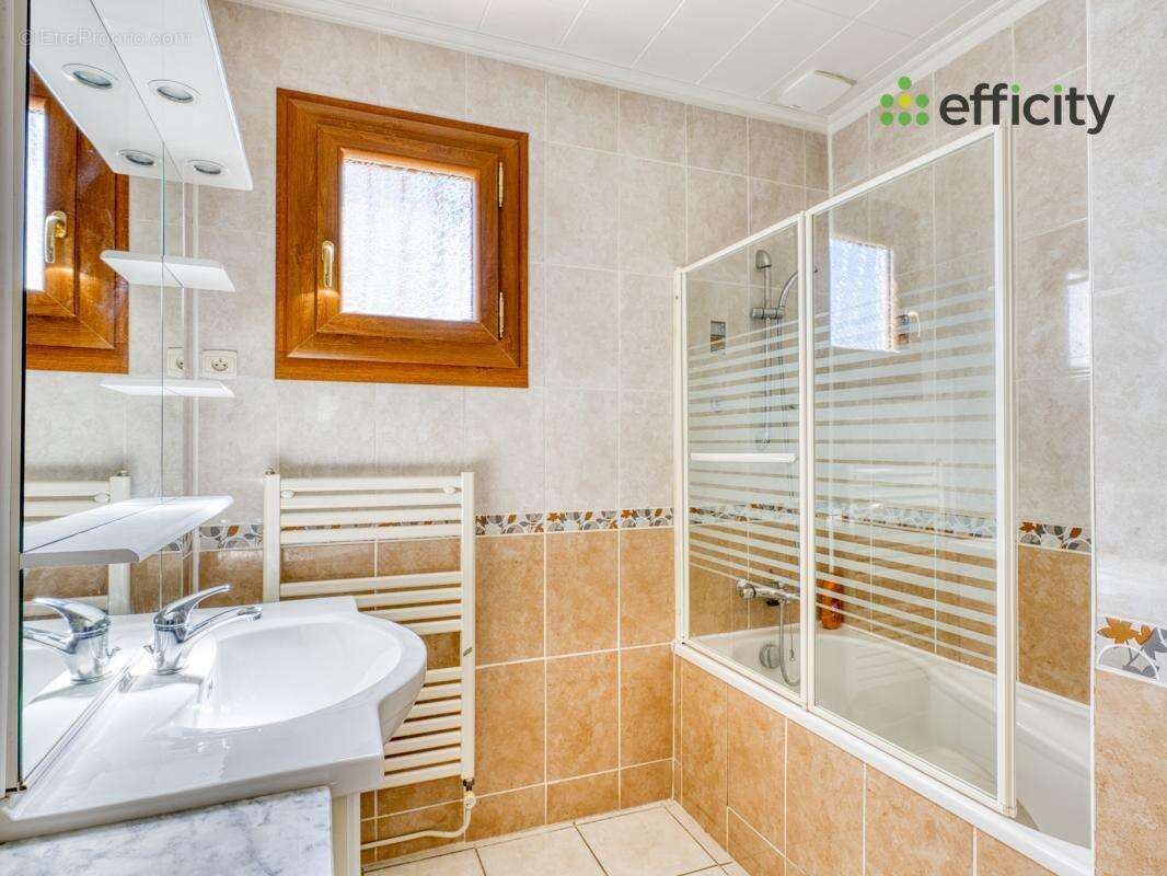 Maison à COLOMBIER-SAUGNIEU