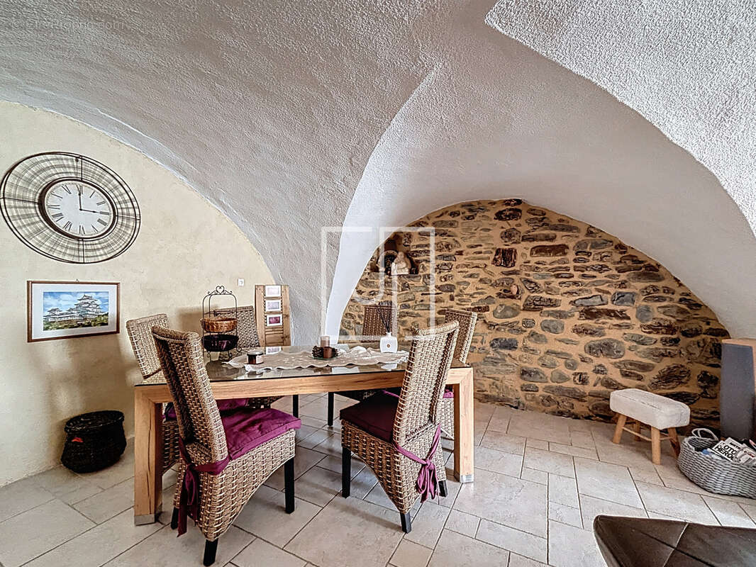 À vendre maison de caractère, 10 pièces à Jausiers (04850) - photo 11