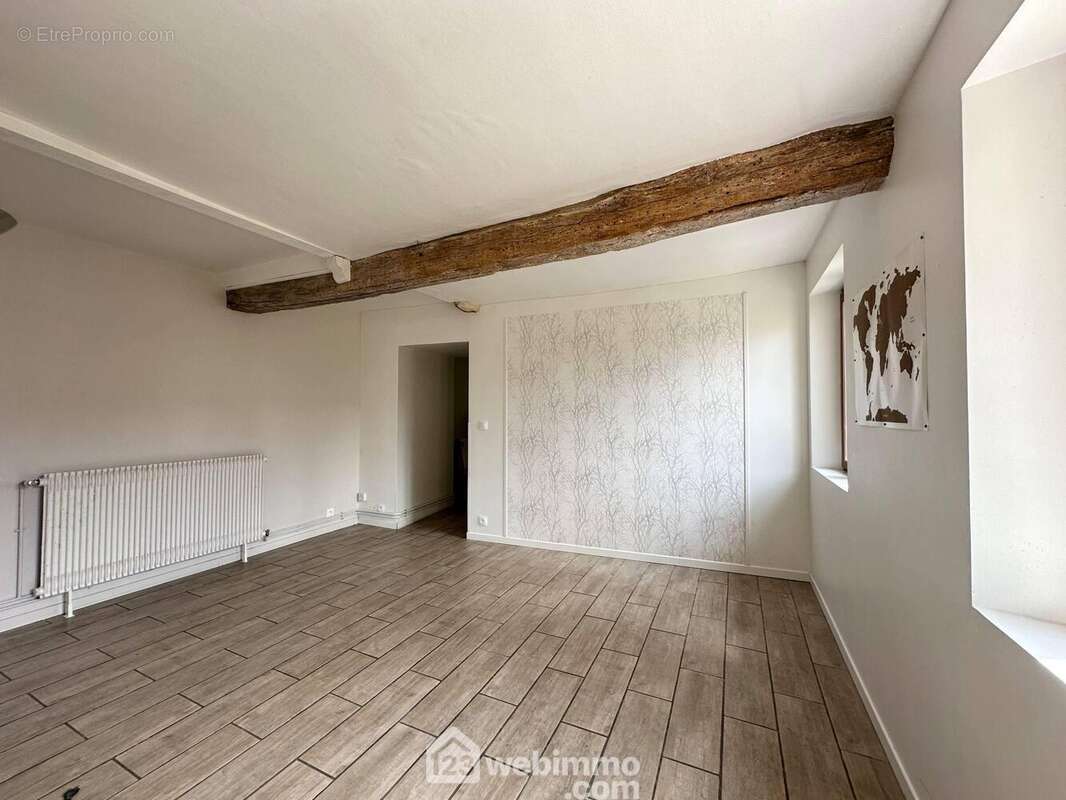 Elle est spacieuse et ...