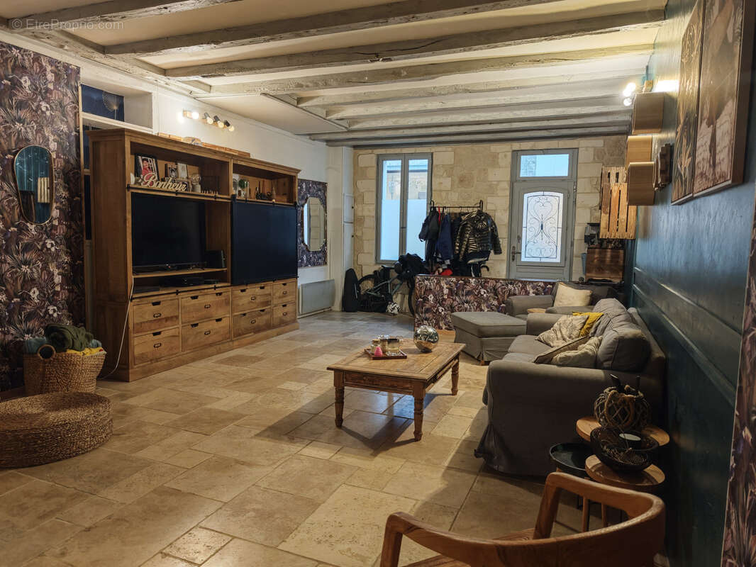 Maison à CHATEAUNEUF-SUR-CHARENTE