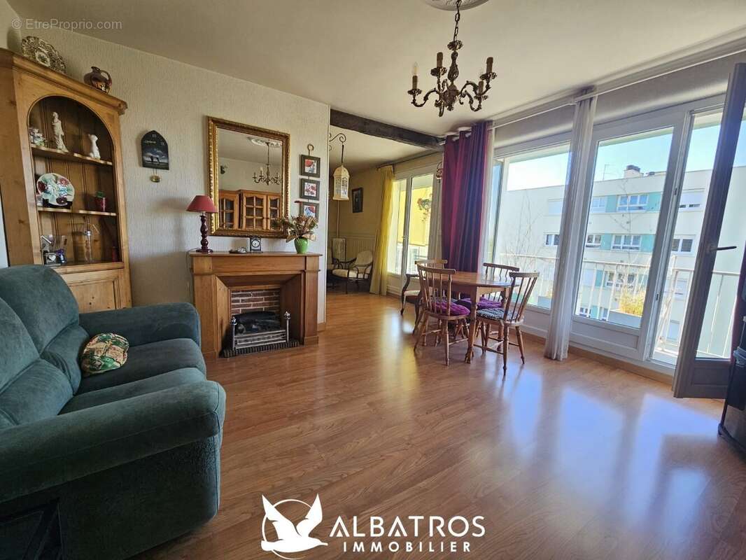 Appartement à HEROUVILLE-SAINT-CLAIR