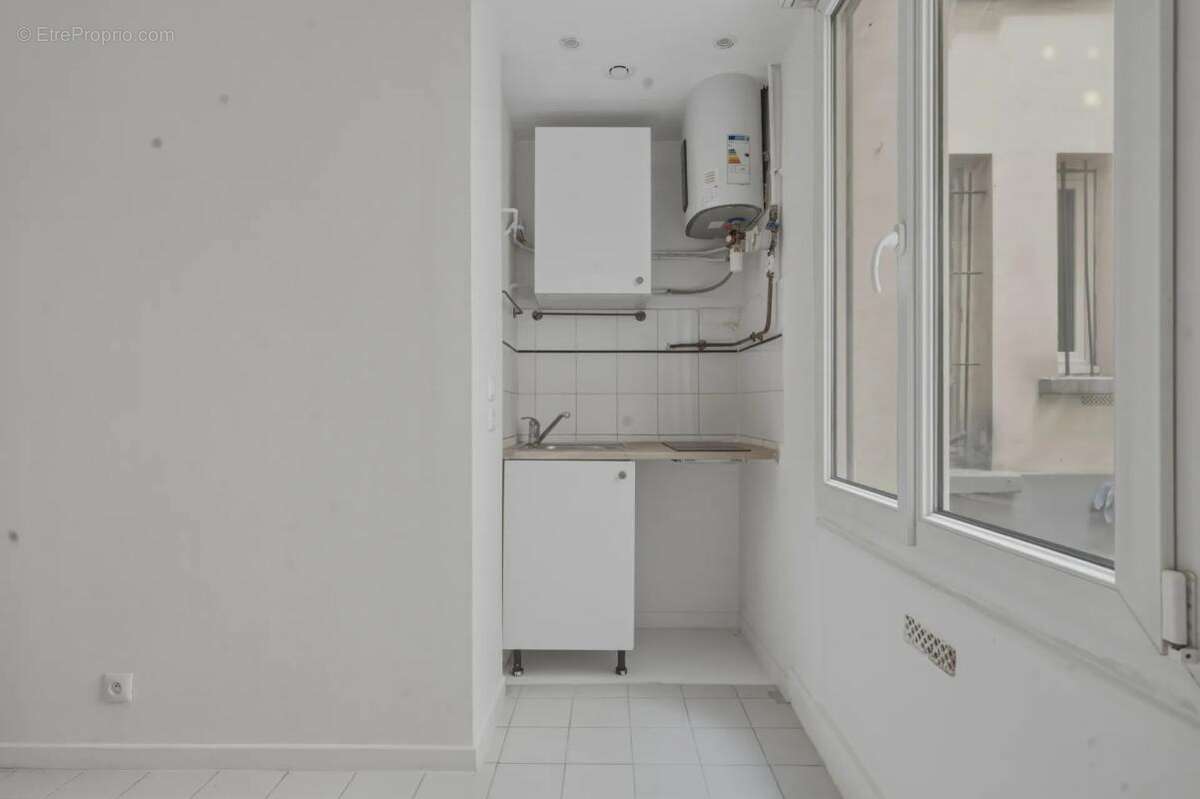 Studio de 1 pièce de 16 m² à Paris - photo 4