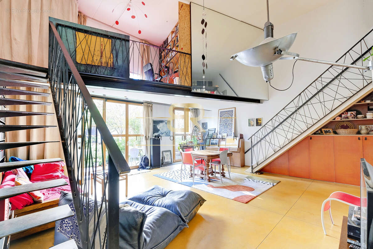 Autre à IVRY-SUR-SEINE