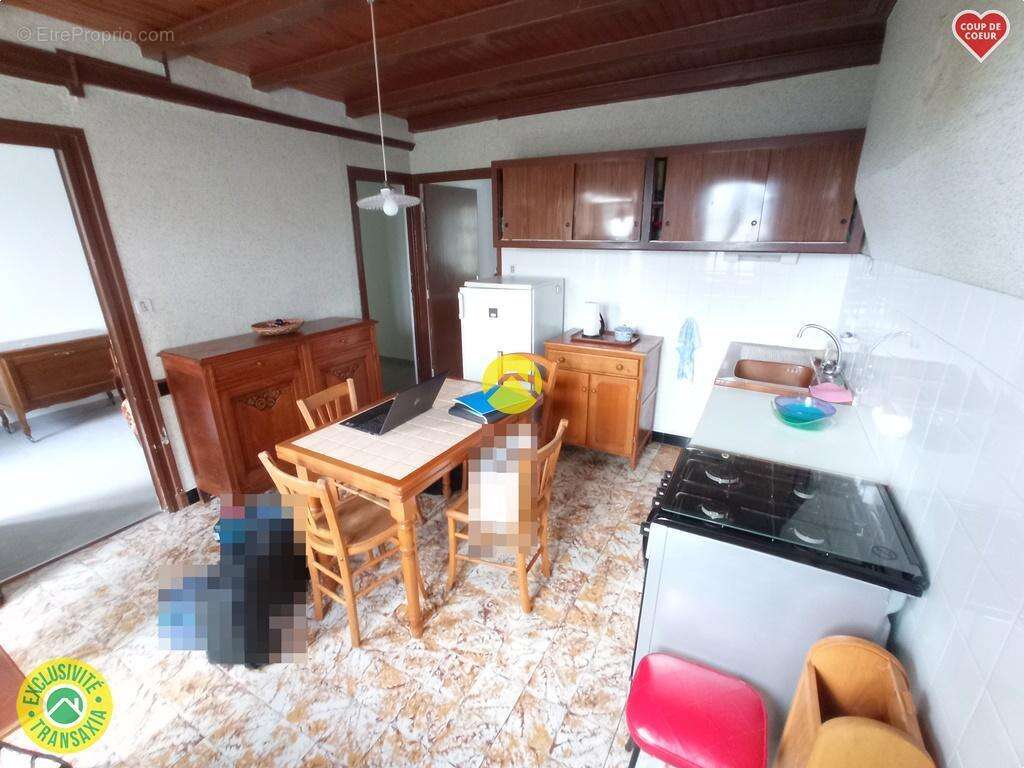 Maison à BELLENAVES