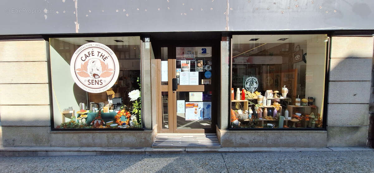 Commerce à SENS
