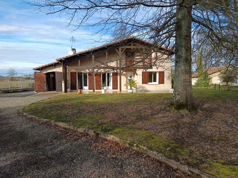 Maison à AIRE-SUR-L'ADOUR