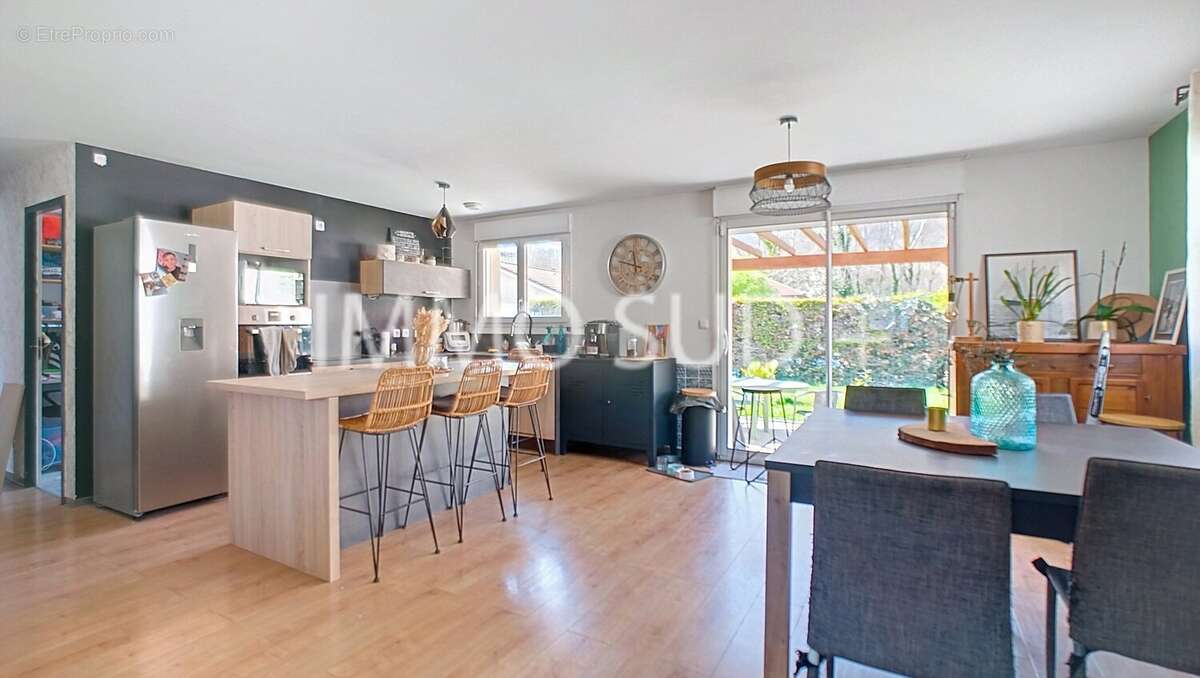 Maison à SAINT-GEORGES-DE-COMMIERS