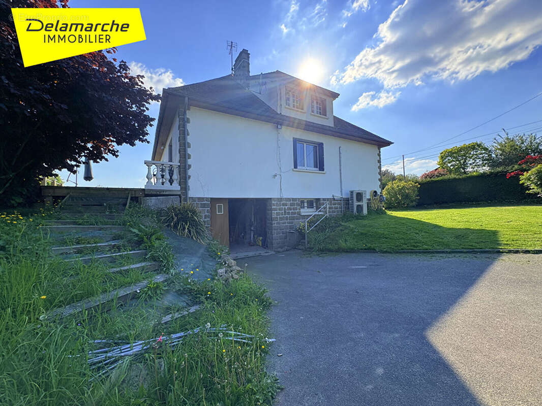 A VENDRE  AVRANCHES Maison avec Piscine au Val Saint Pere, 6 pièces et terrain de 2000 m² proche A84  entre Rennes et Caen - photo 17