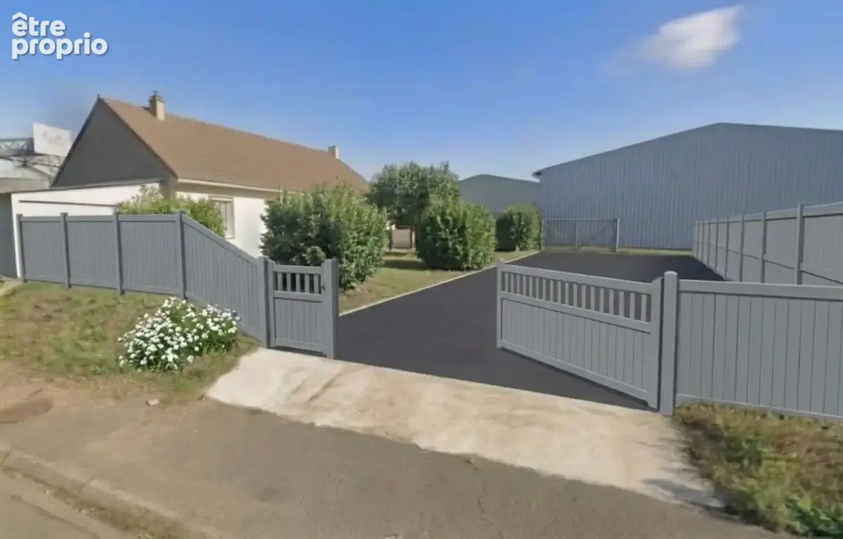 Maison de plain-pied 3 chambres avec jardin LA SUZE SUR SARTHE (72) - photo 12