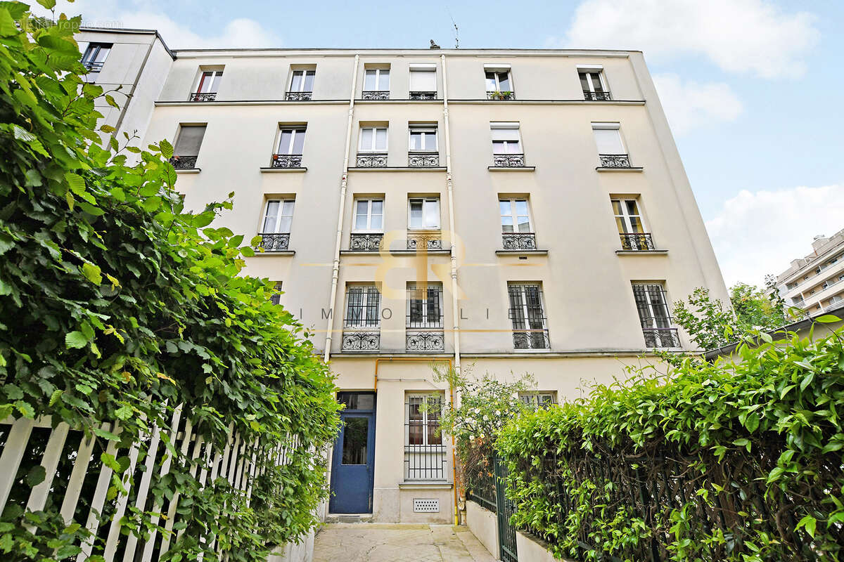 Appartement à PARIS-19E