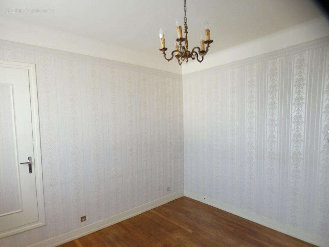 Maison à TERRASSON-LAVILLEDIEU