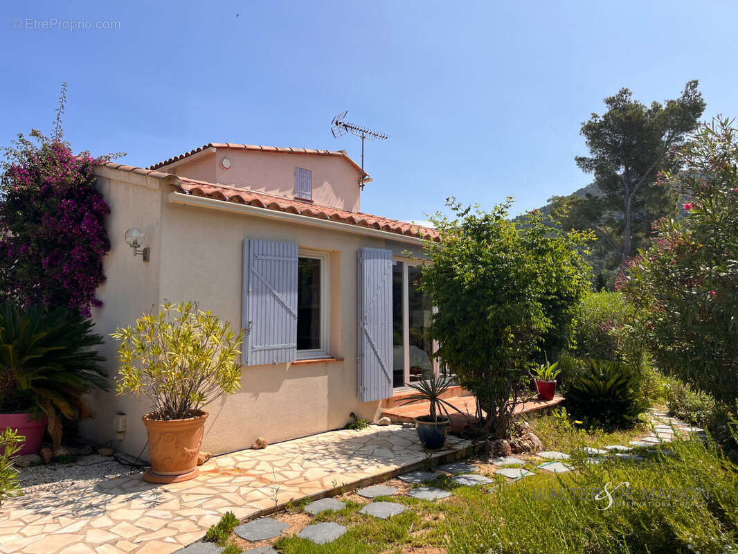 Maison à CARQUEIRANNE