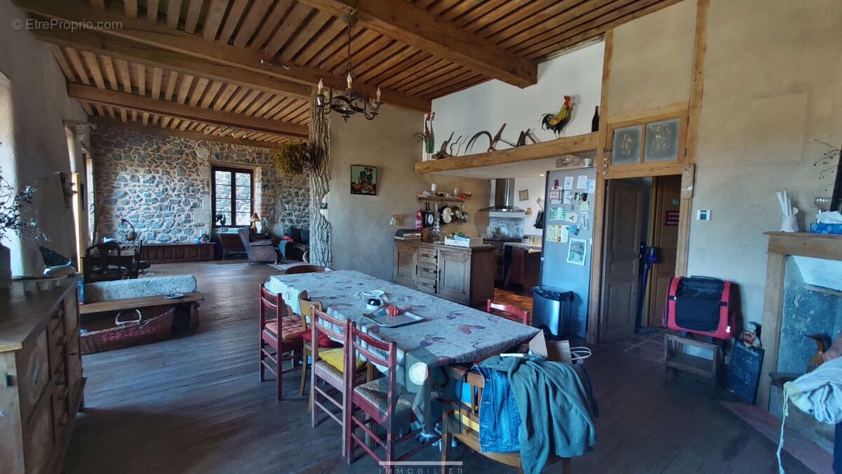 Maison à USSON
