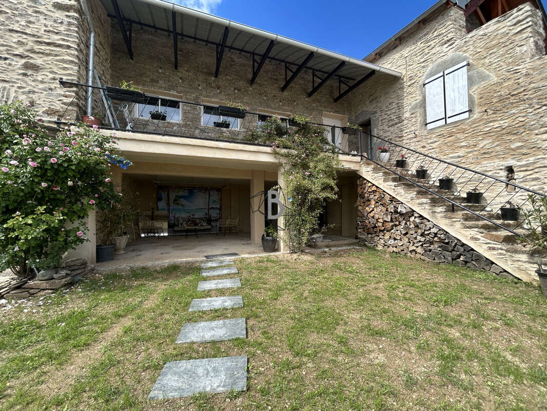 Maison à PRADINAS