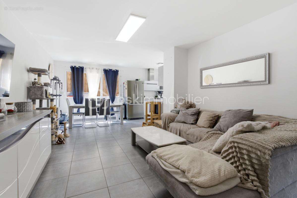 Appartement à SAINT-EGREVE